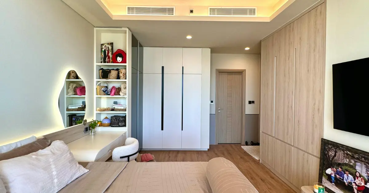 small bedroom storage ideas